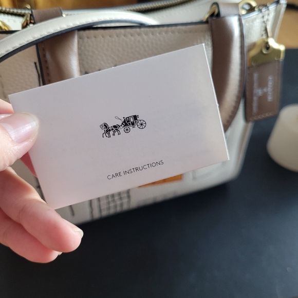 Sold Coach Jean Michel Basquiat rogue 25 - Picture 5 of 5